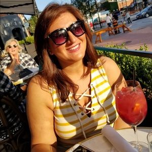 Meet your Posher, Lori